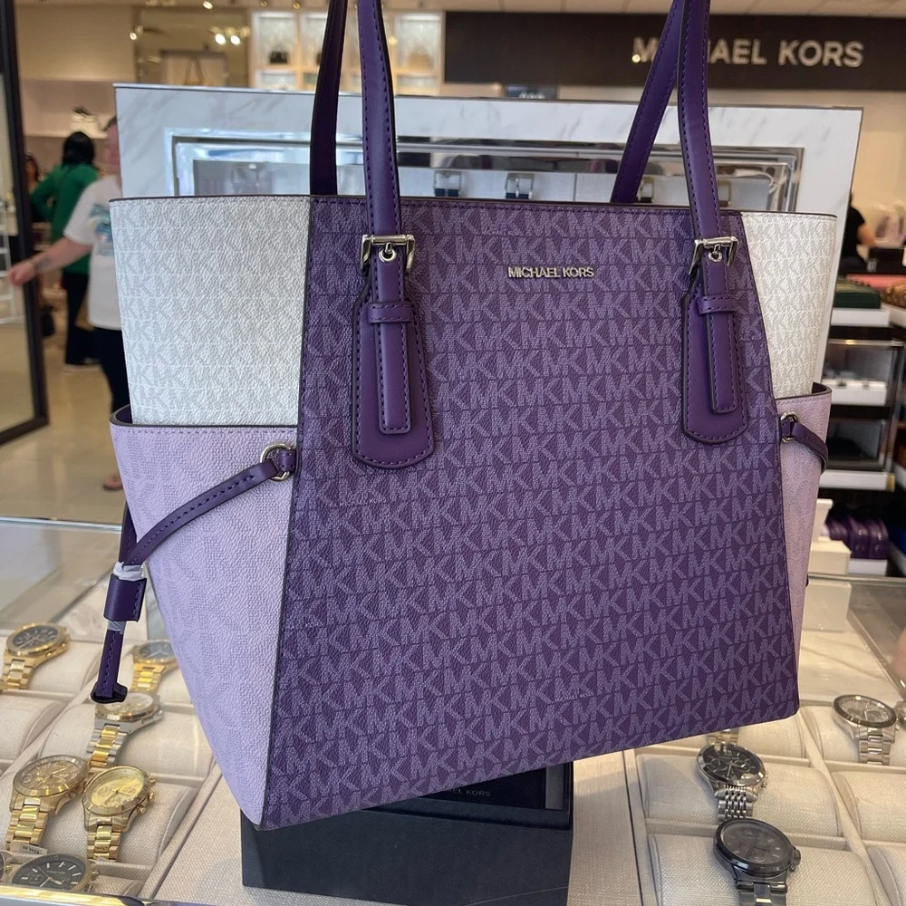 MICHAEL KORS Voyager Large Color-Block Signature Logo Shoulder Tote 
Dark Purple - Picture 16 of 16